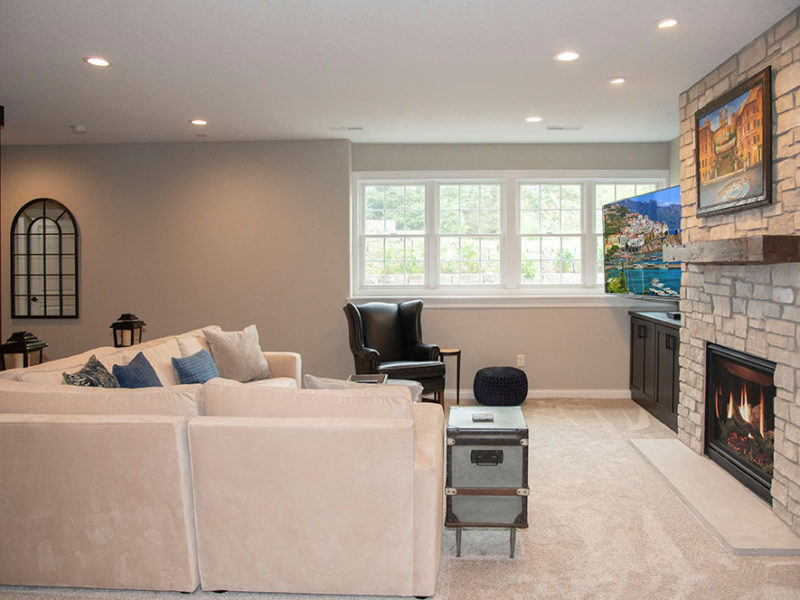 Cozy_entertaining_space_11